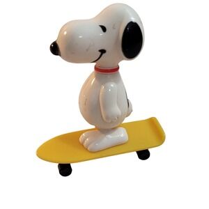 Peanuts Snoopy Skateboard Wind Up Toy Vintage 1958 1966 White Yellow